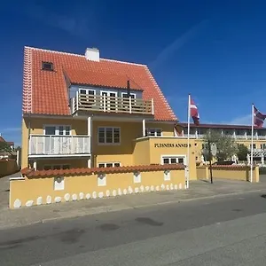 https://hotel-strandvejen-rooms-5.skagenhotels.net